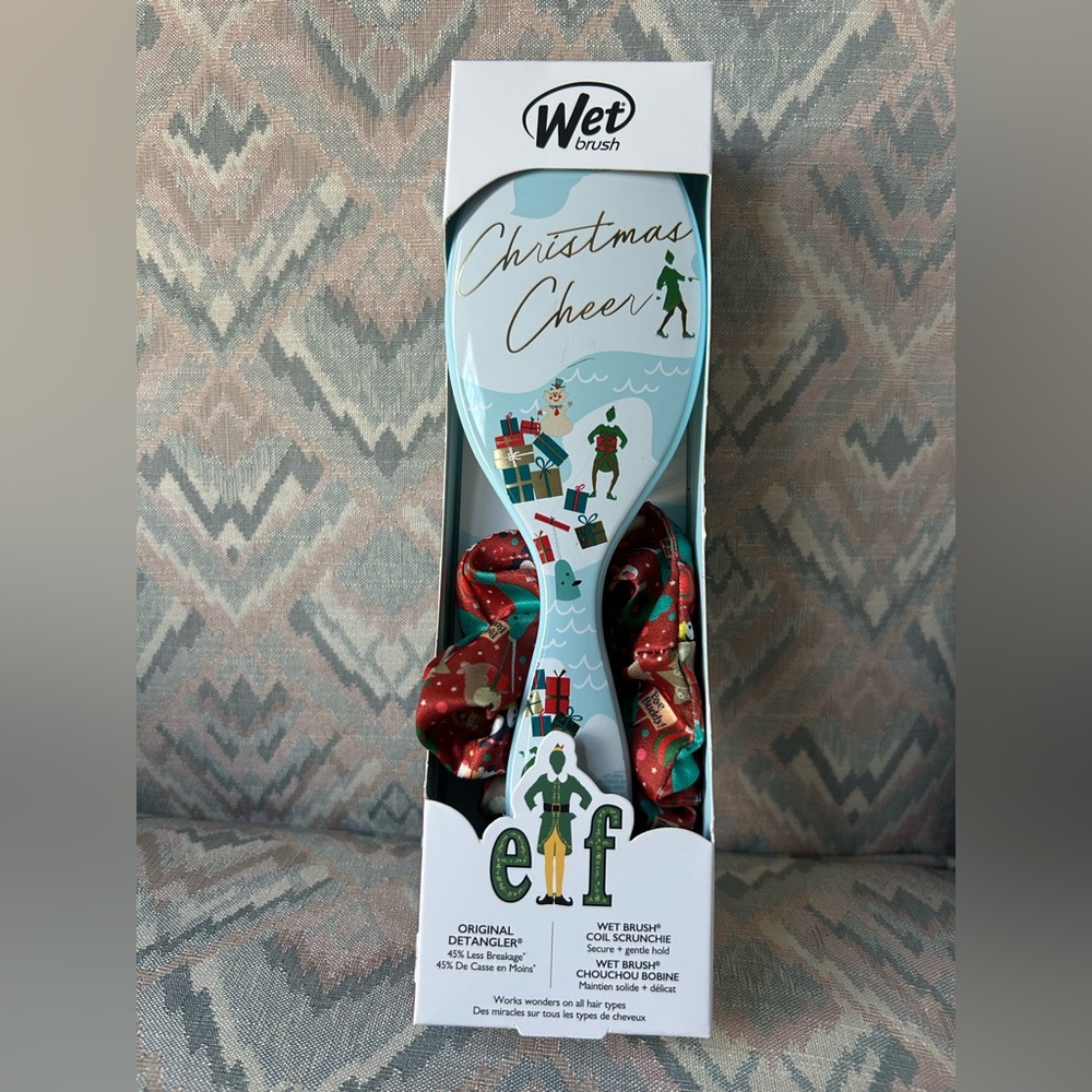 Wet Brush Christmas Cheer Detangling Brush with coil scrunchie holiday Elf